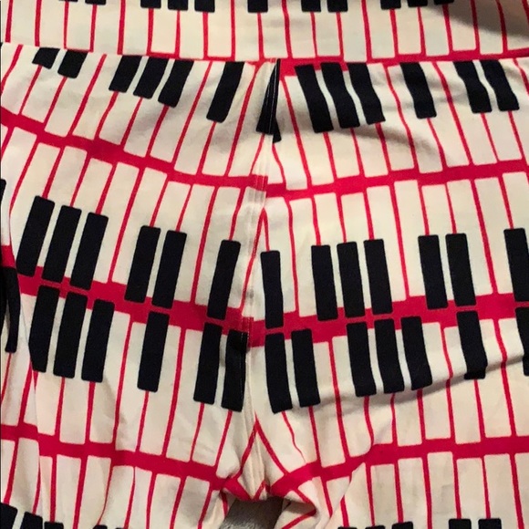Lularoe piano key leggings - Picture 4 of 4